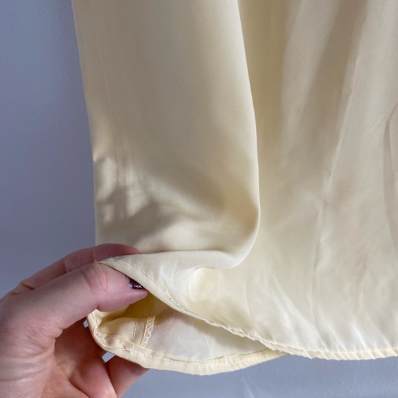 Vintage 70s Buttercream Yellow Pastel Embroidered Boxy Blouse - Picture 4 of 6